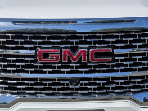 Used 2023 GMC Acadia Denali w/ Denali Ultimate Package AWD/4WD image 50