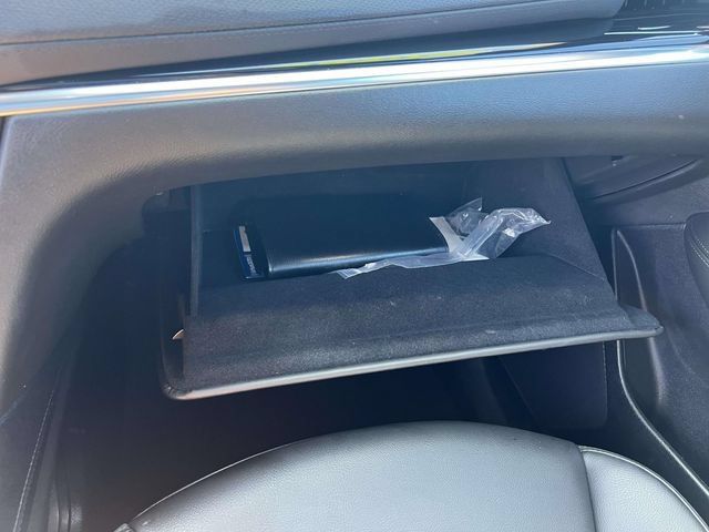 Certified 2024 Cadillac XT6 Luxury w/ LPO, Floor Liner Package AWD/4WD image 38