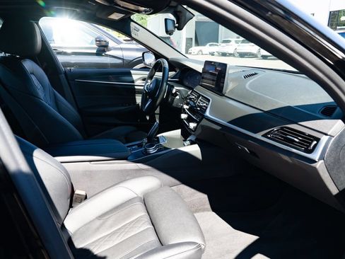 Used 2021 BMW 530i xDrive w/ M Sport Package AWD/4WD image 27