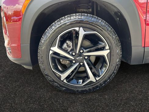 Used 2022 Chevrolet TrailBlazer RS w/ Technology Package AWD/4WD image 13