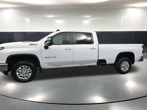 Used 2025 Chevrolet Silverado 3500 LT w/ Safety Package AWD/4WD image 11