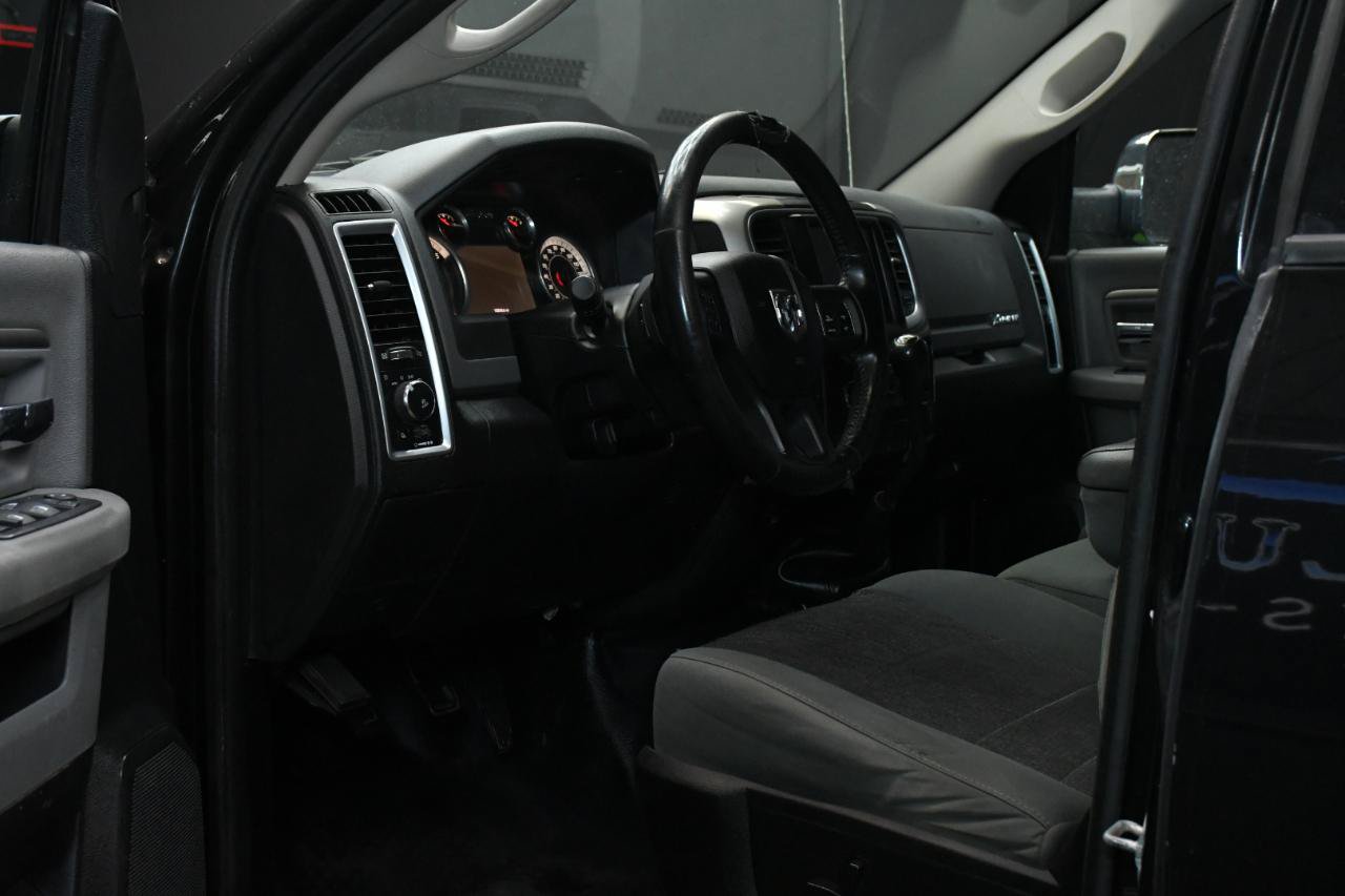 Used 2016 RAM 3500 Big Horn AWD/4WD image 18