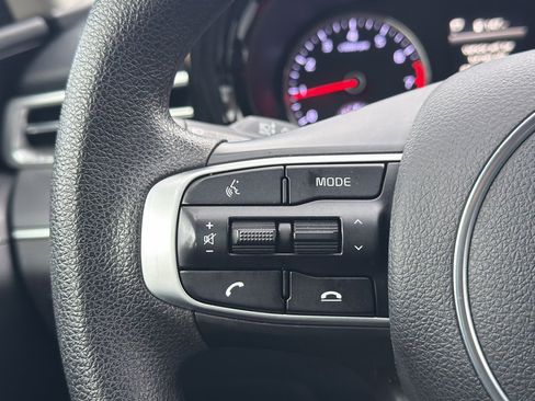 Used 2022 Kia K5 LXS image 18