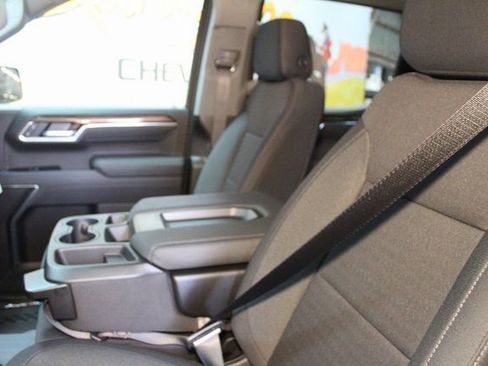 New 2025 Chevrolet Silverado 1500 LT w/ Z71 Off-Road Package AWD/4WD image 16