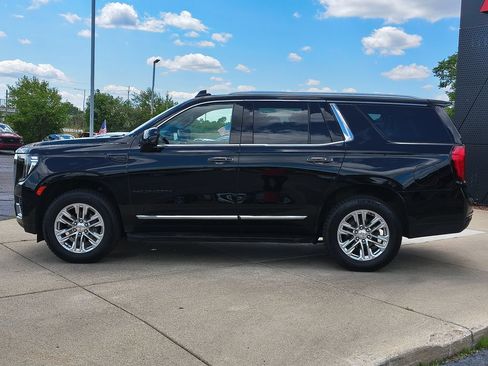 Used 2023 GMC Yukon SLT w/ SLT Luxury Package AWD/4WD image 26