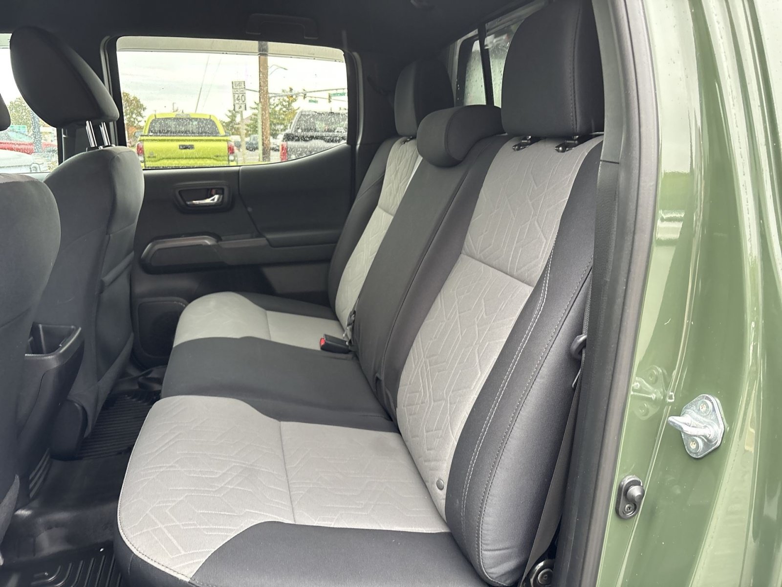 Used 2021 Toyota Tacoma TRD Off-Road w/ Technology Package AWD/4WD image 23