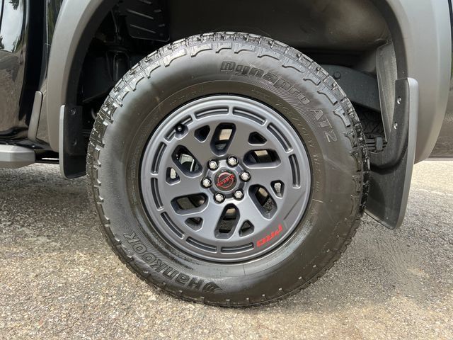Used 2025 Nissan Frontier PRO-4X AWD/4WD image 15