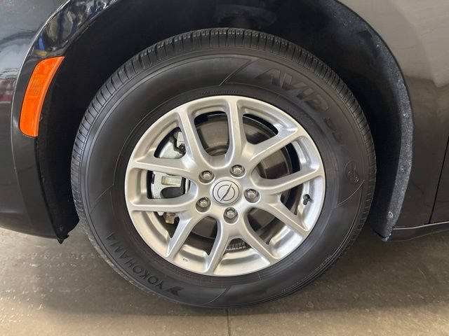 Used 2025 Chrysler Pacifica Select FWD image 7