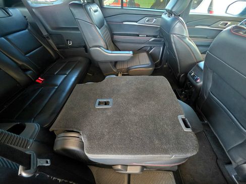 Used 2025 Ford Explorer ST-Line AWD/4WD image 78