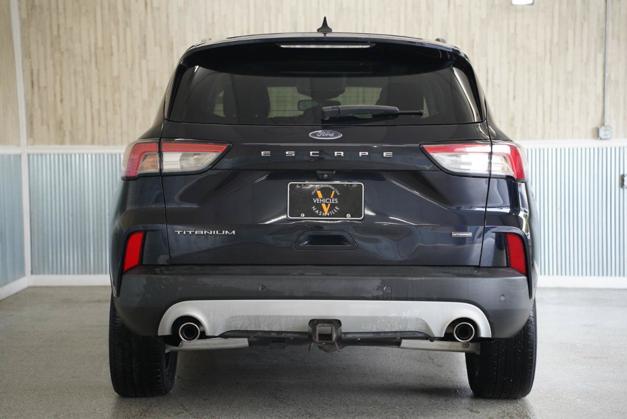 Used 2021 Ford Escape Titanium w/ Class II Trailer Tow Package FWD image 9