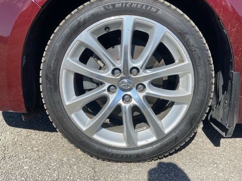 Used 2013 Toyota Avalon Limited image 9