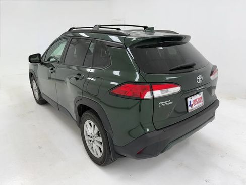 Used 2024 Toyota Corolla Cross LE FWD image 18