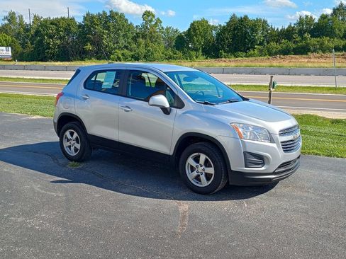 Used 2016 Chevrolet Trax LS AWD/4WD image 7