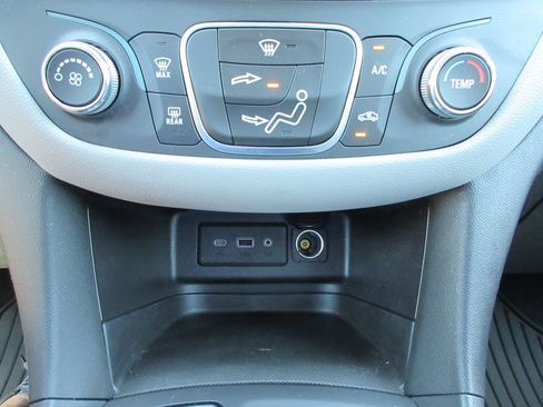 Certified 2024 Chevrolet Equinox LS FWD image 28