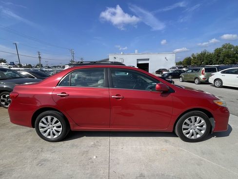 Used 2013 Toyota Corolla LE FWD image 7