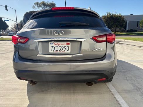 Used 2017 INFINITI QX70 AWD w/ Premium Package image 5