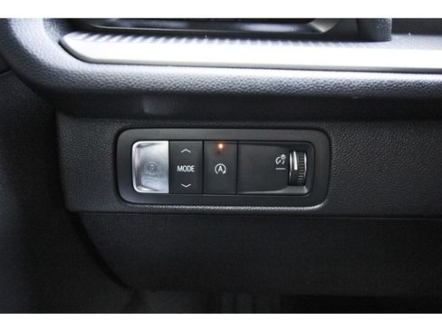 Used 2024 Chevrolet Traverse LT w/ Midnight/Sport Edition FWD image 23