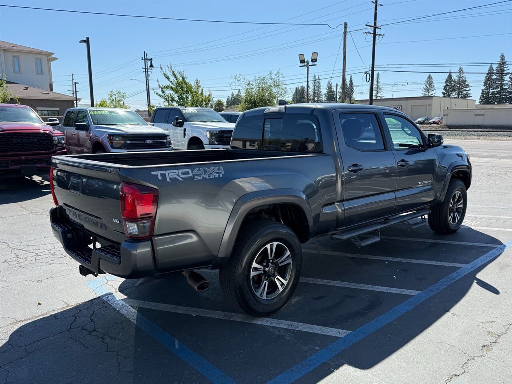 Used 2019 Toyota Tacoma TRD Sport AWD/4WD image 5
