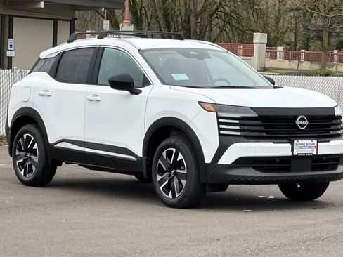 New 2026 Nissan Kicks SV image 9