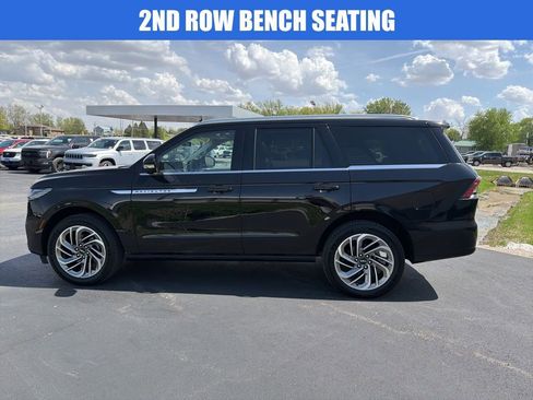 Used 2025 Lincoln Navigator Reserve AWD/4WD image 7