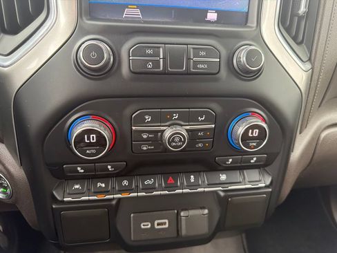 Used 2021 Chevrolet Silverado 1500 LT w/ Safety Package II AWD/4WD image 19