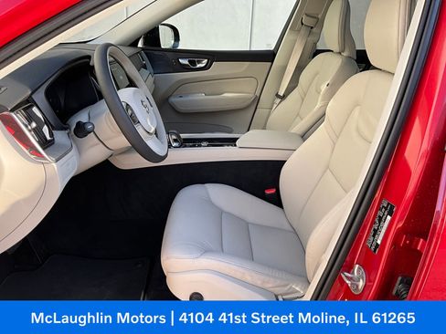 Certified 2023 Volvo XC60 B5 Plus AWD/4WD image 2