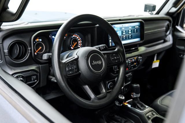 Used 2025 Jeep Gladiator Sport AWD/4WD image 53