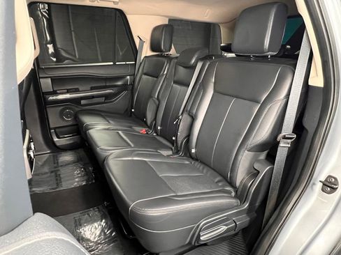 Used 2024 Ford Expedition XLT image 22