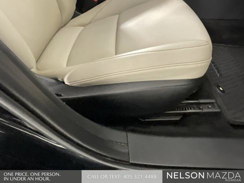 Used 2021 MAZDA MAZDA3 s image 28