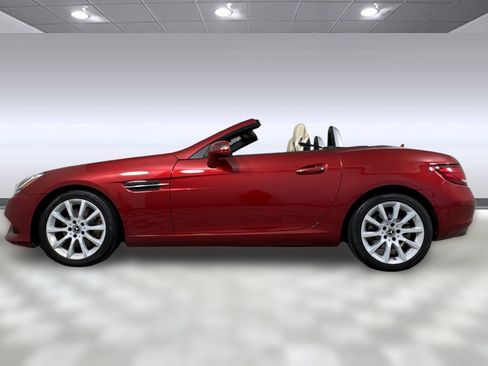 Certified 2019 Mercedes-Benz SLC 300 image 2