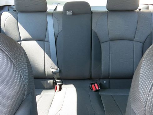 Used 2020 Subaru Impreza 2.0i AWD/4WD image 18