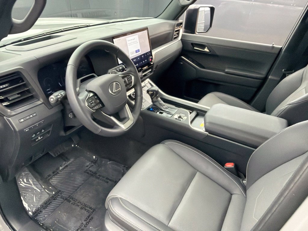 Used 2026 Lexus GX 550 w/ Cold Area Package AWD/4WD image 12