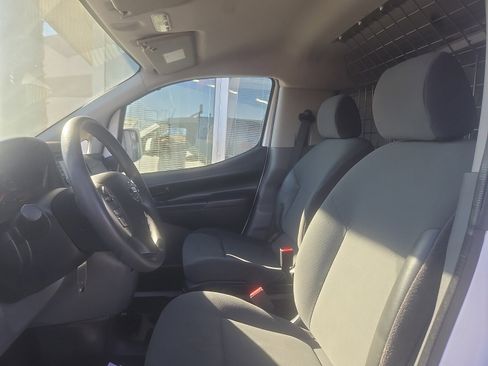 Used 2019 Nissan NV200 SV w/ Navigation Package image 9