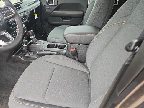 New 2025 Jeep Wrangler Unlimited Sahara image 7