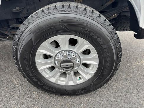 Used 2020 Ford F350 XLT w/ XLT Value Package image 11