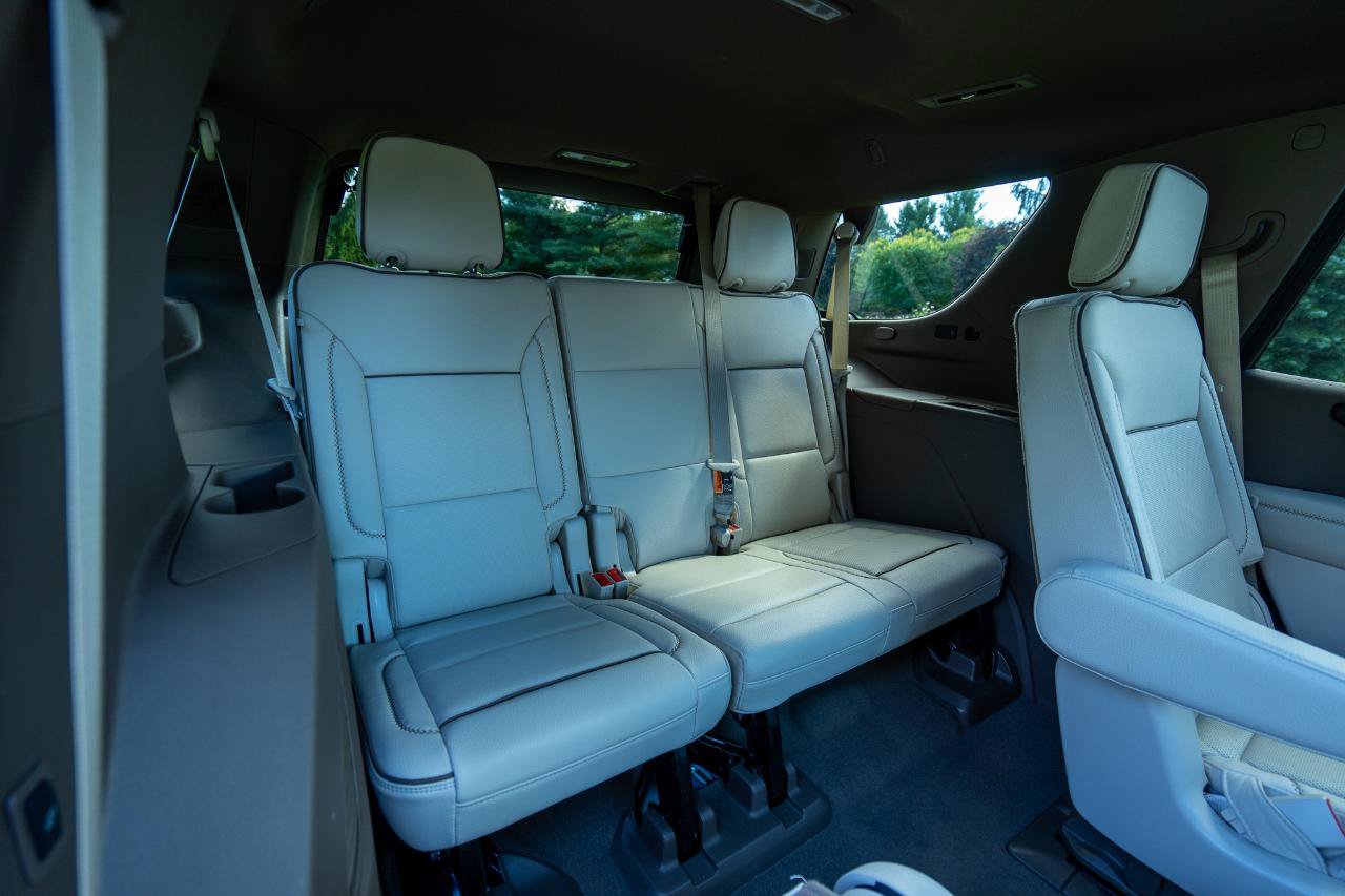 Used 2025 GMC Yukon Denali w/ Denali Reserve Package AWD/4WD image 26