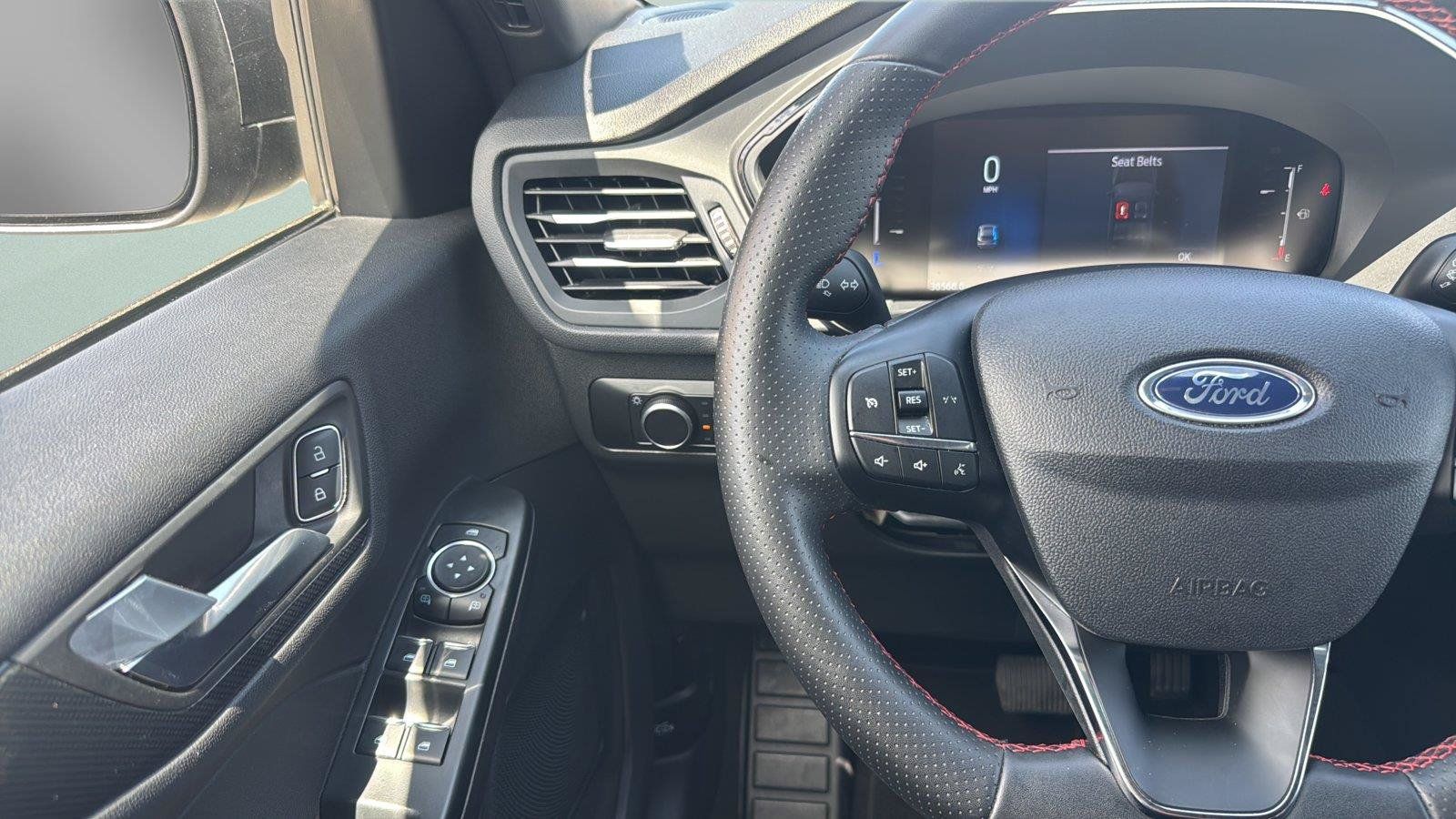 Used 2025 Ford Escape ST-Line FWD image 19