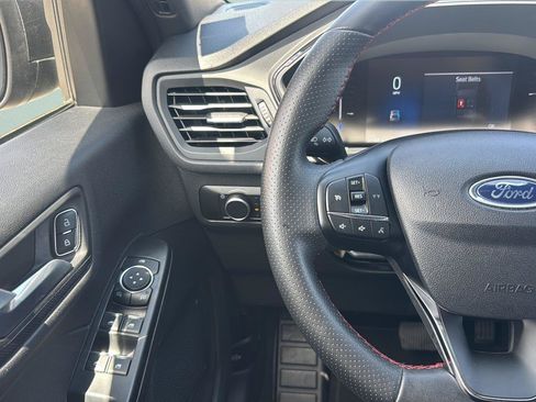 Used 2025 Ford Escape ST-Line FWD image 19