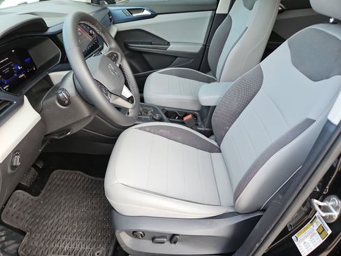 Used 2022 Volkswagen Taos SE image 13