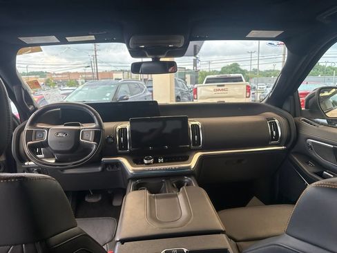 Used 2025 Ford Expedition Tremor AWD/4WD image 14