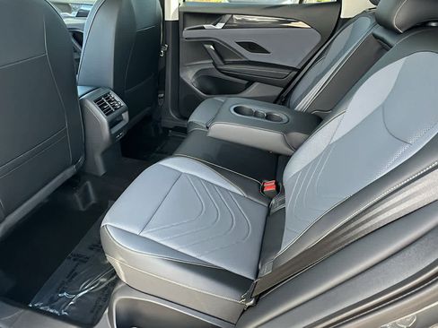New 2026 Volkswagen Tiguan SE AWD/4WD image 24