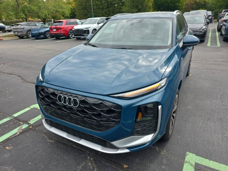 Used 2026 Audi Q3 quattro 2.0T AWD/4WD image 2