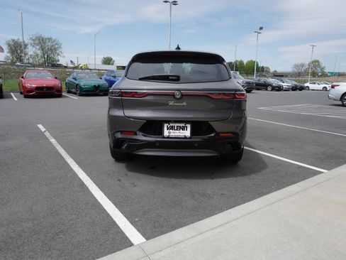 Certified 2024 Alfa Romeo Tonale Ti image 8