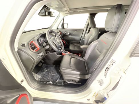 Used 2022 Jeep Renegade Trailhawk w/ Sun/Sound Group AWD/4WD image 21