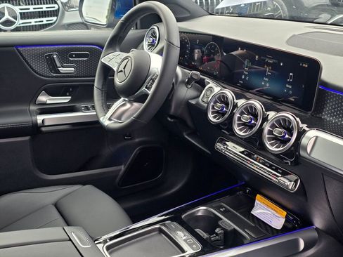 New 2026 Mercedes-Benz GLB 250 4MATIC image 28