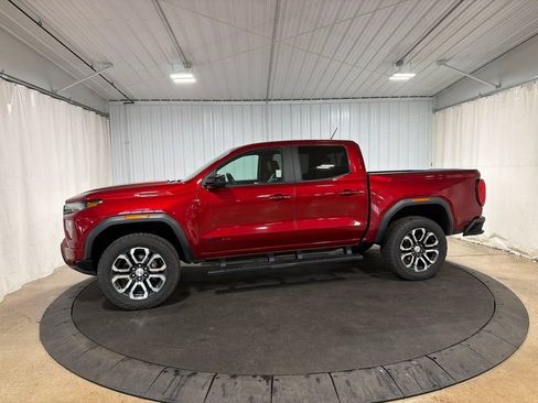 Certified 2024 GMC Canyon AT4 AWD/4WD image 2