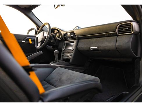 Used 2011 Porsche 911 GT3 RS image 26
