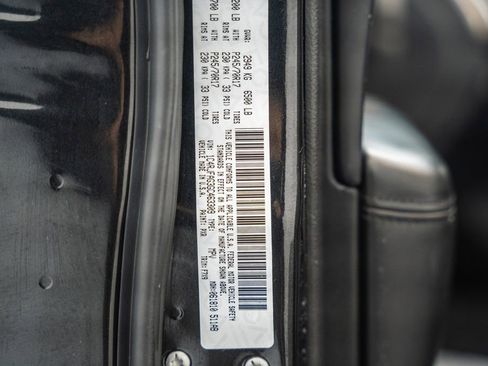 Used 2016 Jeep Grand Cherokee Laredo AWD/4WD image 37
