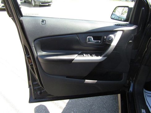 Used 2013 Ford Edge Sport w/ Driver Entry Pkg image 23