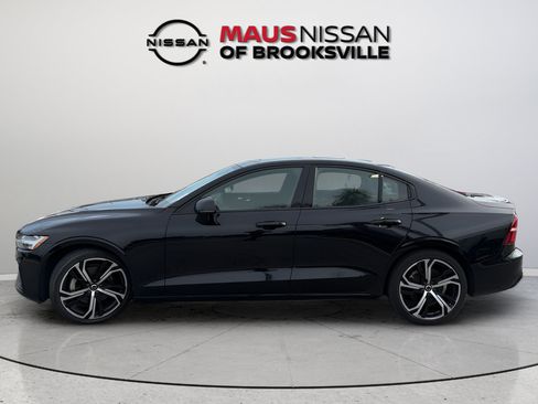 Used 2024 Volvo S60 B5 Core FWD image 4